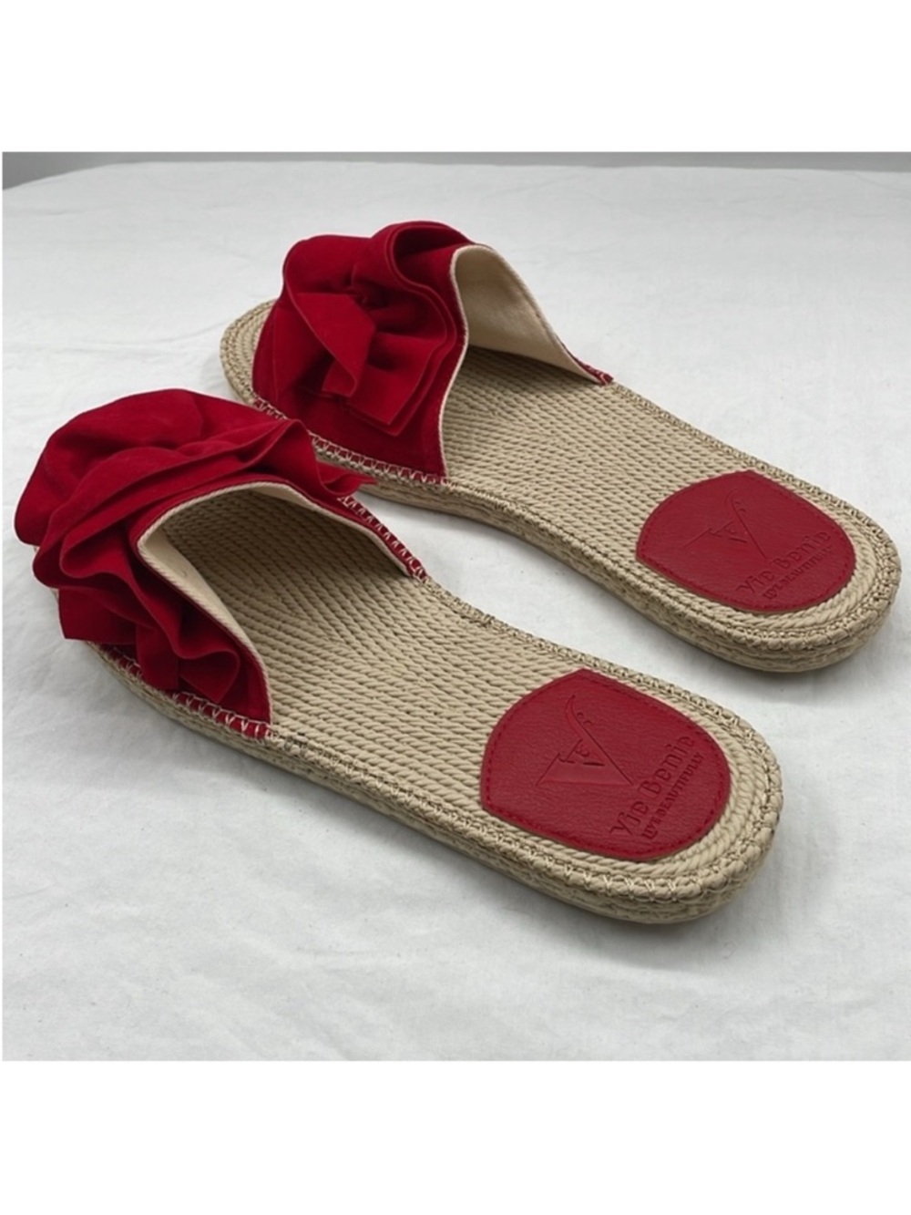 NEW! Vie Benie Red Velvet Ruffle Slide Sandals. EU 40. - Picture 5 of 7